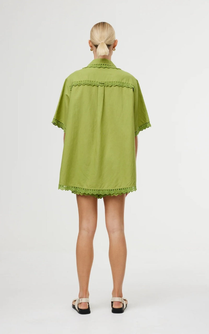 This co-ord set is casual yet elegant, ideal for summer outings, beach vacations, or relaxed weekend wear.