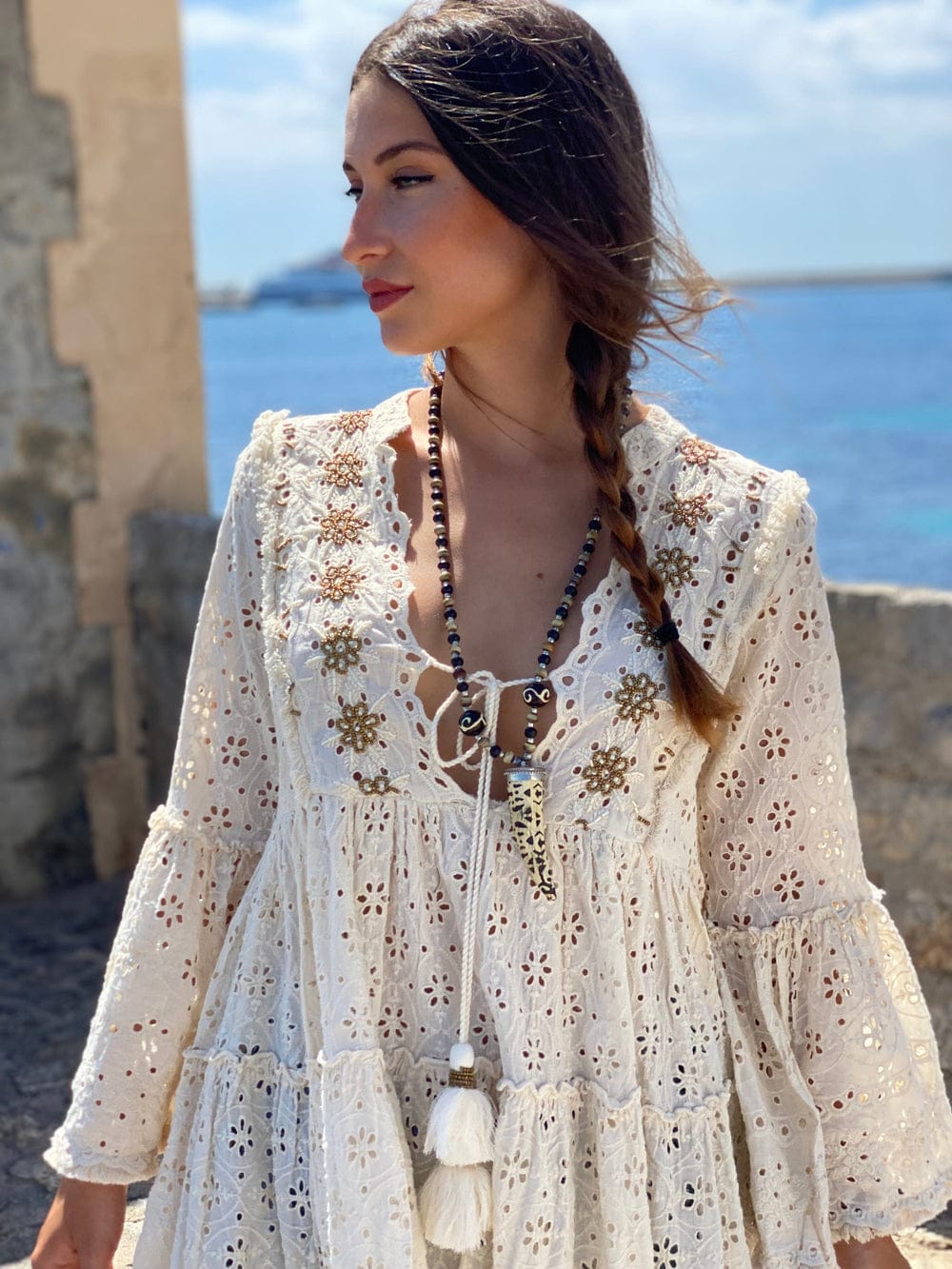 Chic Embroidered White Casual Dress